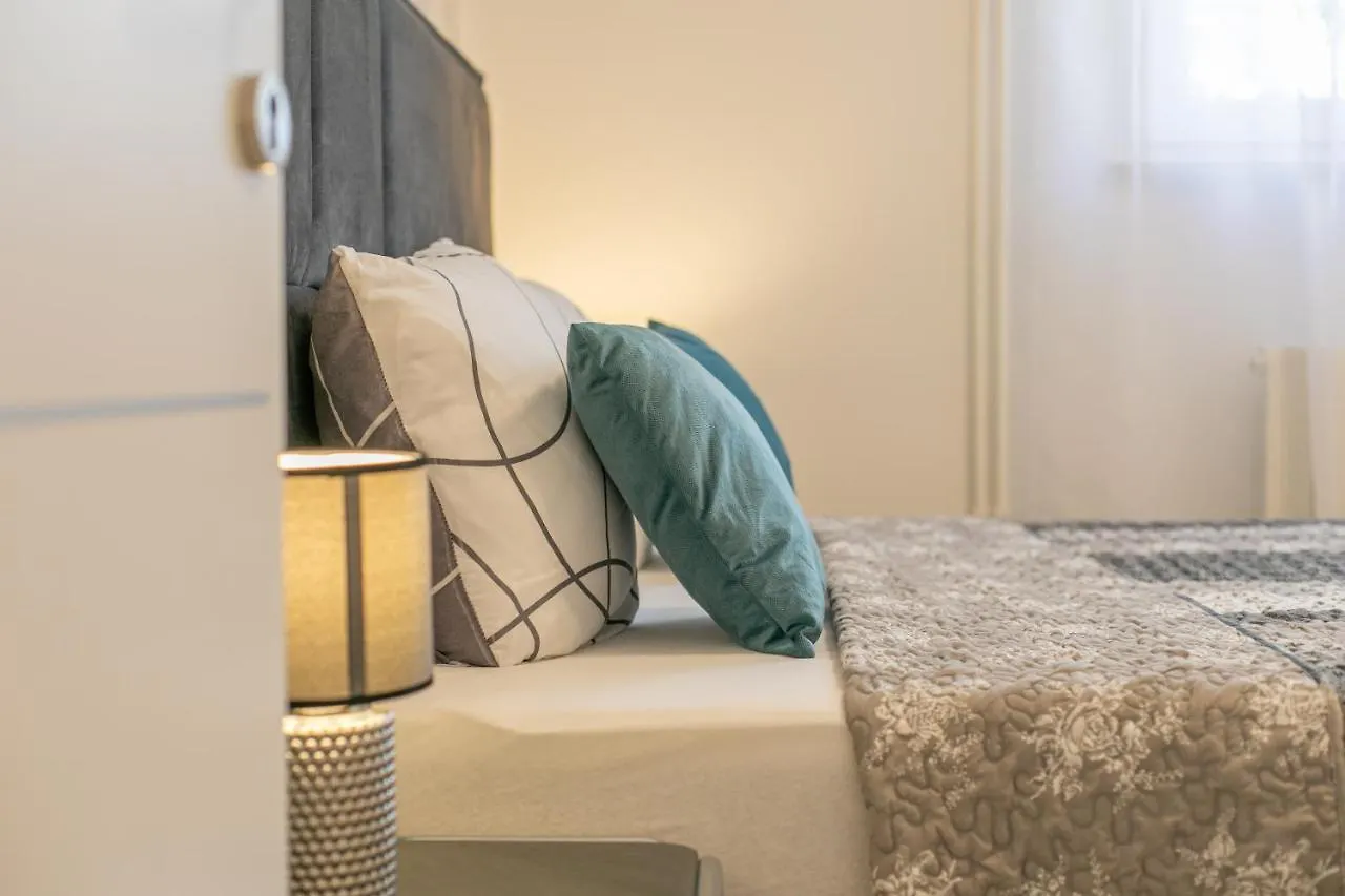 Apartments Tina Stinjan Pula Croatia